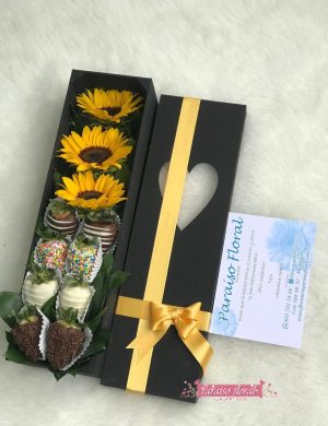 Arreglo Caja 3 Girasoles Y 8 Fresas