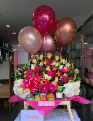 desayuno de rosas y gerberas